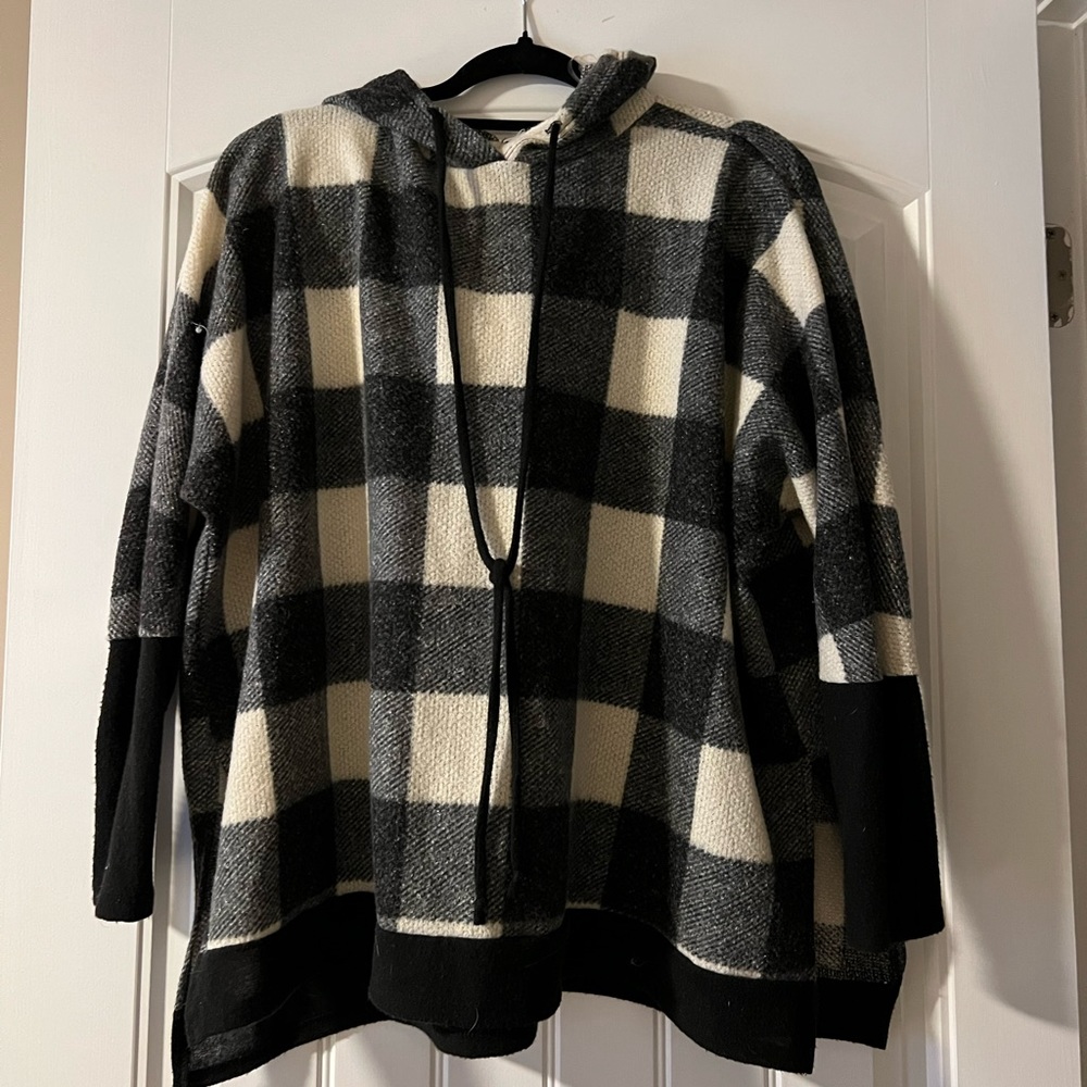 Oversized hooded shirt